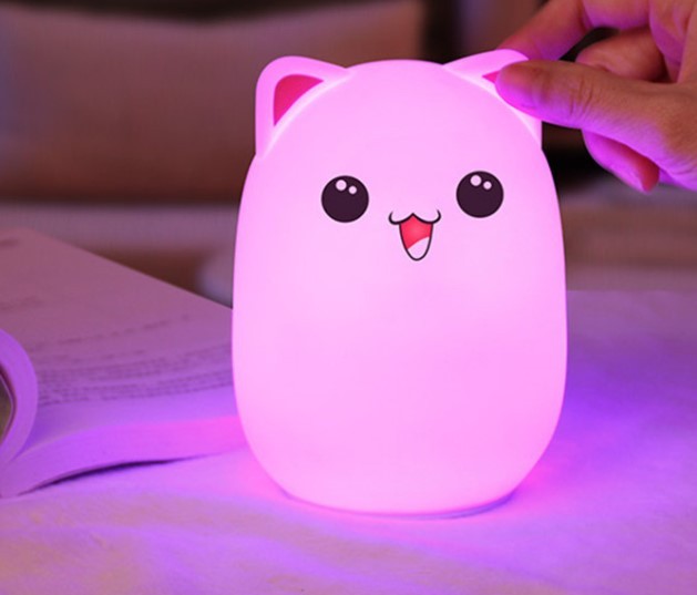 Cute Bear Silicone Night Light – Warm White & Color Changing USB LED Lamp
