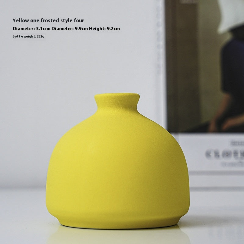 Small Ceramic Vase – Handmade Porcelain Ornament for Dining Table & TV Cabinet