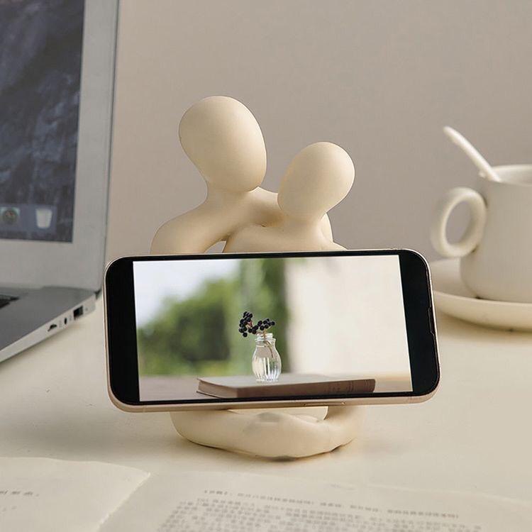 Romantic Couple Statue – Modern Resin Home Decoration for Desk & Shelf