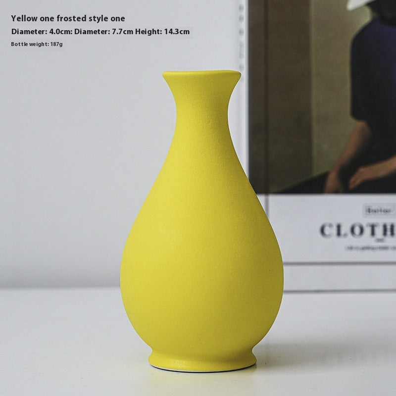 Small Ceramic Vase – Handmade Porcelain Ornament for Dining Table & TV Cabinet